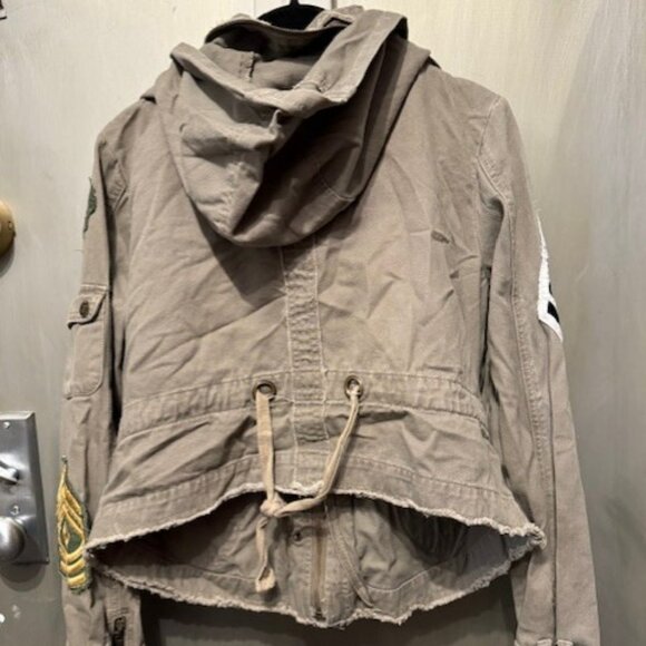 Vintage Military Bolero Cargo Jacket / Parka with Patches & reversible hood - Picture 11 of 16